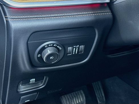 Used 2025 Jeep Grand Cherokee Summit w/ Adv Protech Group IV AWD/4WD image 10