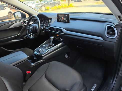 Used 2018 MAZDA CX-9 Sport image 31