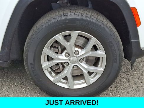 Used 2023 Jeep Grand Cherokee L Limited image 7