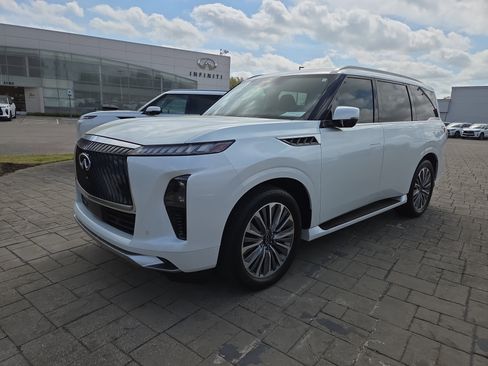 Used 2025 INFINITI QX80 Sensory image 1