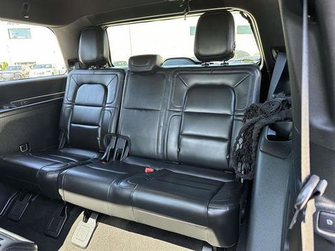 Used 2021 Lincoln Navigator Reserve AWD/4WD image 11