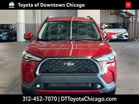 Used 2022 Toyota Corolla Cross XLE w/ Convenience Package AWD/4WD image 3
