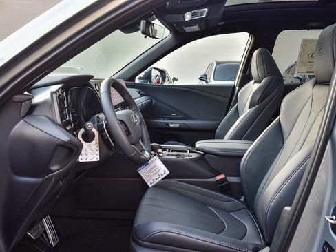 New 2026 Lexus TX 500h AWD image 17