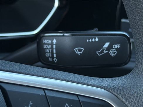 Used 2023 Volkswagen Jetta Sport image 28