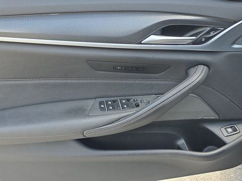 Used 2023 BMW 530i w/ M Sport Package RWD image 19