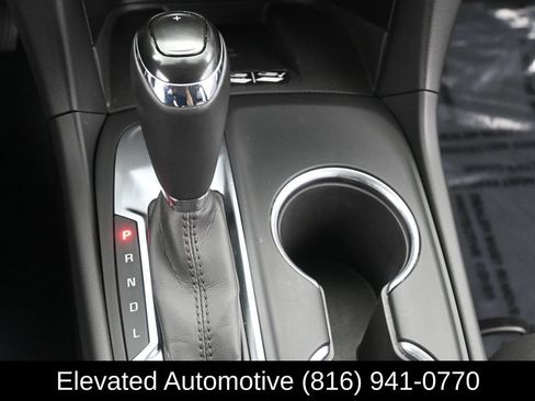 Used 2018 Chevrolet Equinox Premier FWD image 21