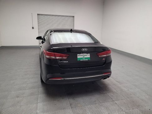 Used 2018 Kia Optima S FWD image 6