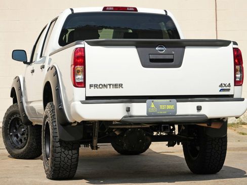 Used 2018 Nissan Frontier S AWD/4WD image 5