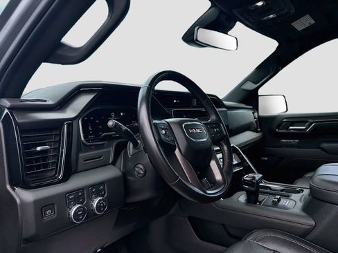 Used 2023 GMC Sierra 1500 AT4 w/ AT4 Preferred Package AWD/4WD image 9