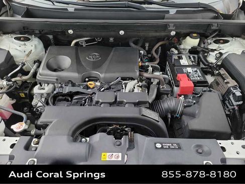 Used 2021 Toyota RAV4 XLE w/ Convenience Package FWD image 17