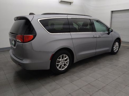 Used 2021 Chrysler Voyager Lxi FWD image 10