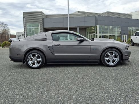 Used 2010 Ford Mustang GT image 7