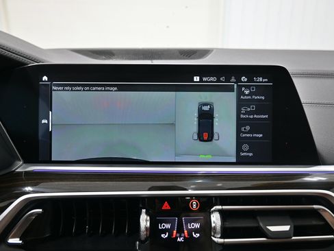 Used 2019 BMW X5 xDrive40i w/ Convenience Package AWD/4WD image 17