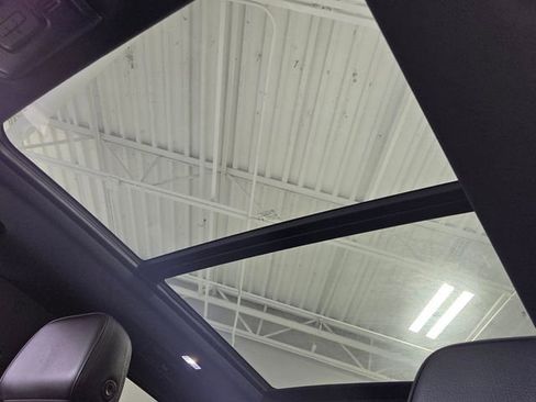 Used 2024 GMC Yukon XL Denali RWD image 22