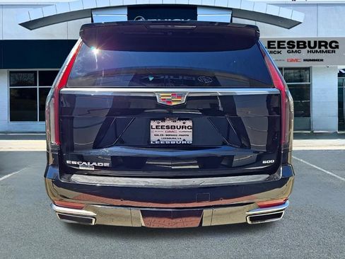 Used 2023 Cadillac Escalade ESV Premium Luxury AWD/4WD image 6