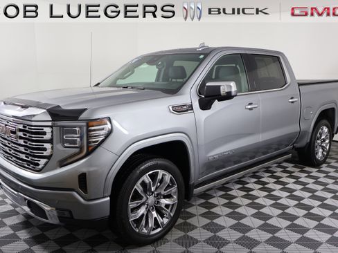 Certified 2025 GMC Sierra 1500 Denali w/ Denali Reserve Package AWD/4WD image 5
