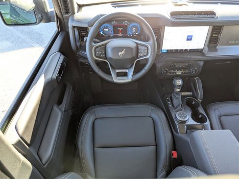 New 2025 Ford Bronco Badlands image 13