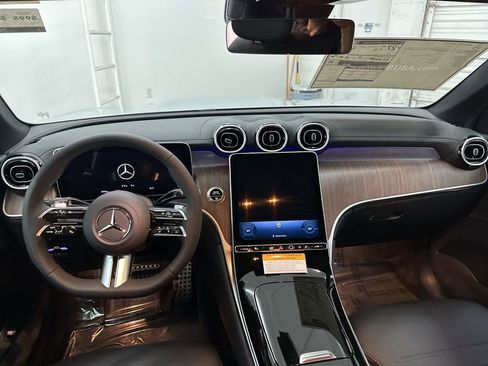 Used 2026 Mercedes-Benz GLC 300 image 19