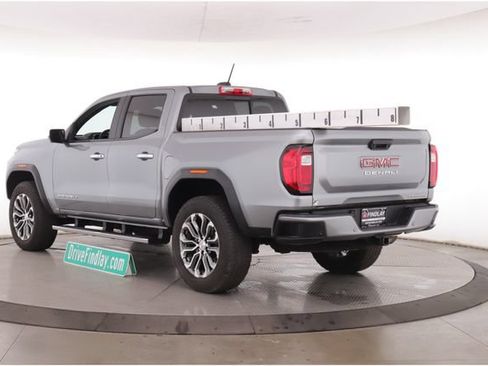 Used 2024 GMC Canyon Denali AWD/4WD image 8