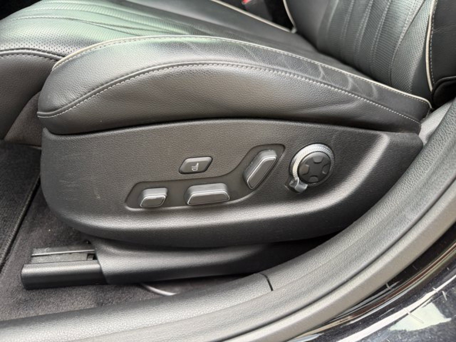 Used 2021 Genesis G80 2.5T w/ Prestige Package RWD image 11