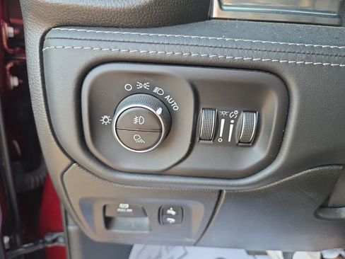 Used 2019 RAM 1500 Limited AWD/4WD image 30