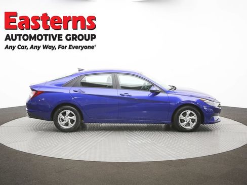 Used 2023 Hyundai Elantra SE w/ Preferred Accessory Package FWD image 44