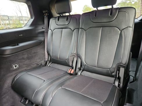 Used 2024 Jeep Grand Cherokee L Overland w/ Advanced Protech Group III image 20