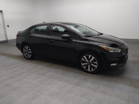 Used 2020 Nissan Versa SR FWD image 11