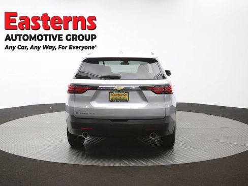 Used 2022 Chevrolet Traverse LS AWD/4WD image 38
