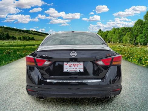 Used 2023 Nissan Altima 2.5 SR w/ SR Premium Package FWD image 5