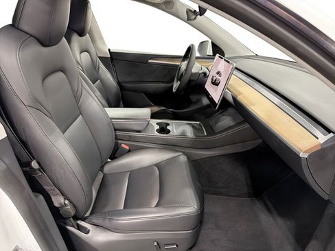 Certified 2023 Tesla Model Y AWD image 13