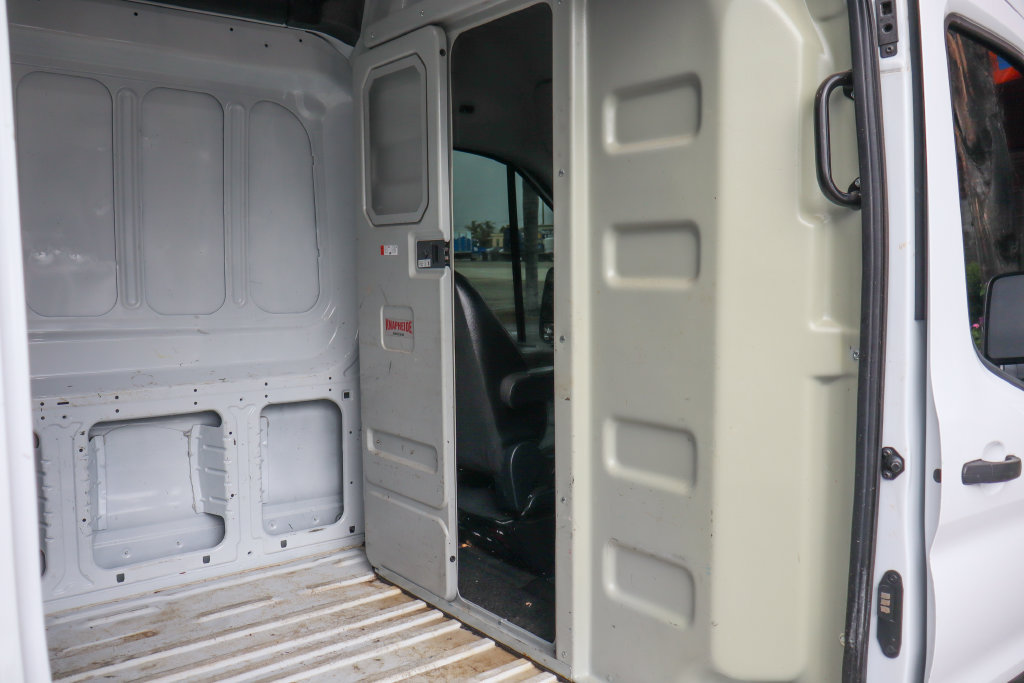 Used 2023 Ford Transit 250 148 High Roof RWD image 12