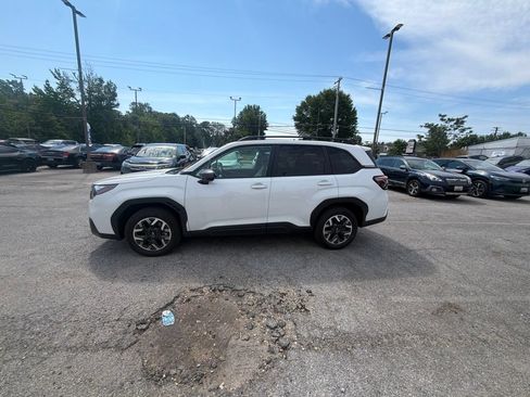 Certified 2026 Subaru Forester Premium AWD/4WD image 11