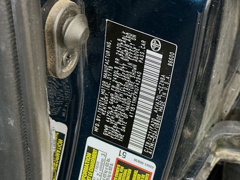 Used 2019 Toyota Camry LE image 12