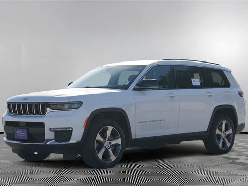 Used 2021 Jeep Grand Cherokee L Limited AWD/4WD image 8
