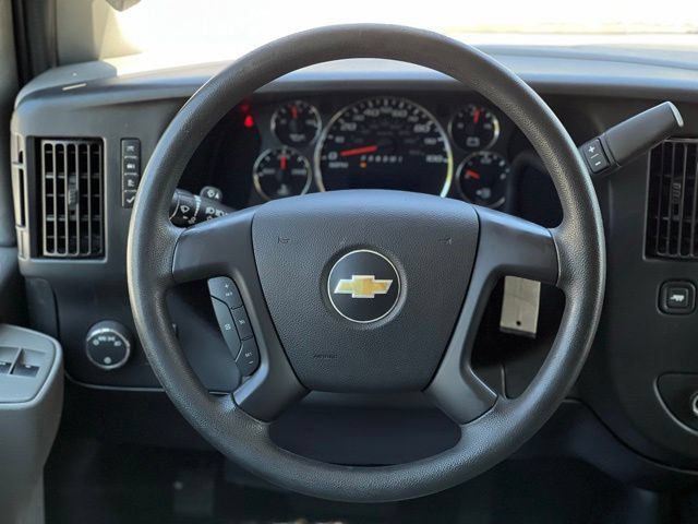 Used 2016 Chevrolet Express 2500 RWD image 20