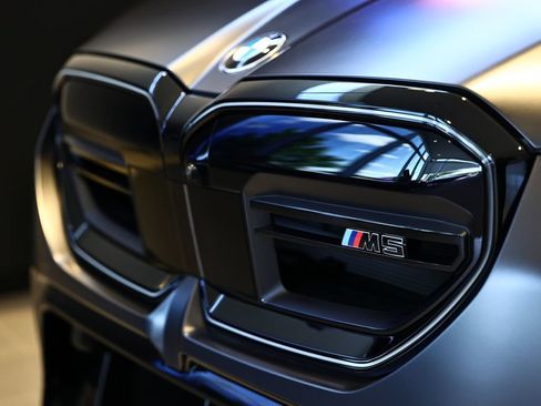 New 2027 BMW M5 w/ Executive Package AWD/4WD image 13