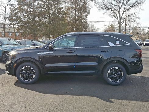 New 2026 Kia Sorento S image 4