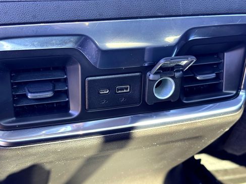 Used 2022 GMC Sierra 1500 AT4 w/ AT4 Premium Package image 23