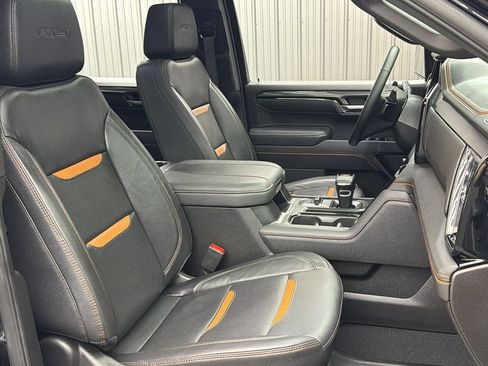 Used 2025 GMC Sierra 1500 AT4 w/ AT4 Premium Package AWD/4WD image 42