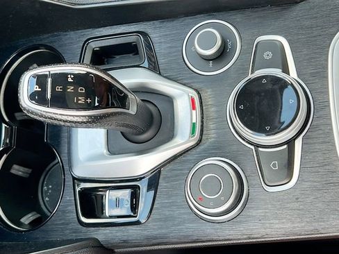 Used 2021 Alfa Romeo Giulia Sprint w/ Sun & Sound Package image 24