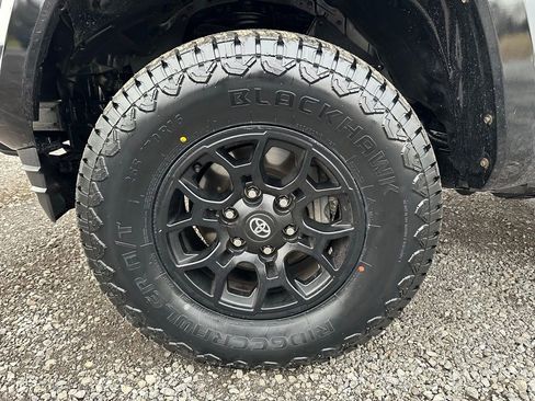 Used 2021 Toyota Tacoma SR5 image 15