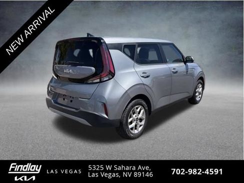 Certified 2023 Kia Soul LX w/ LX Technology Package FWD image 4