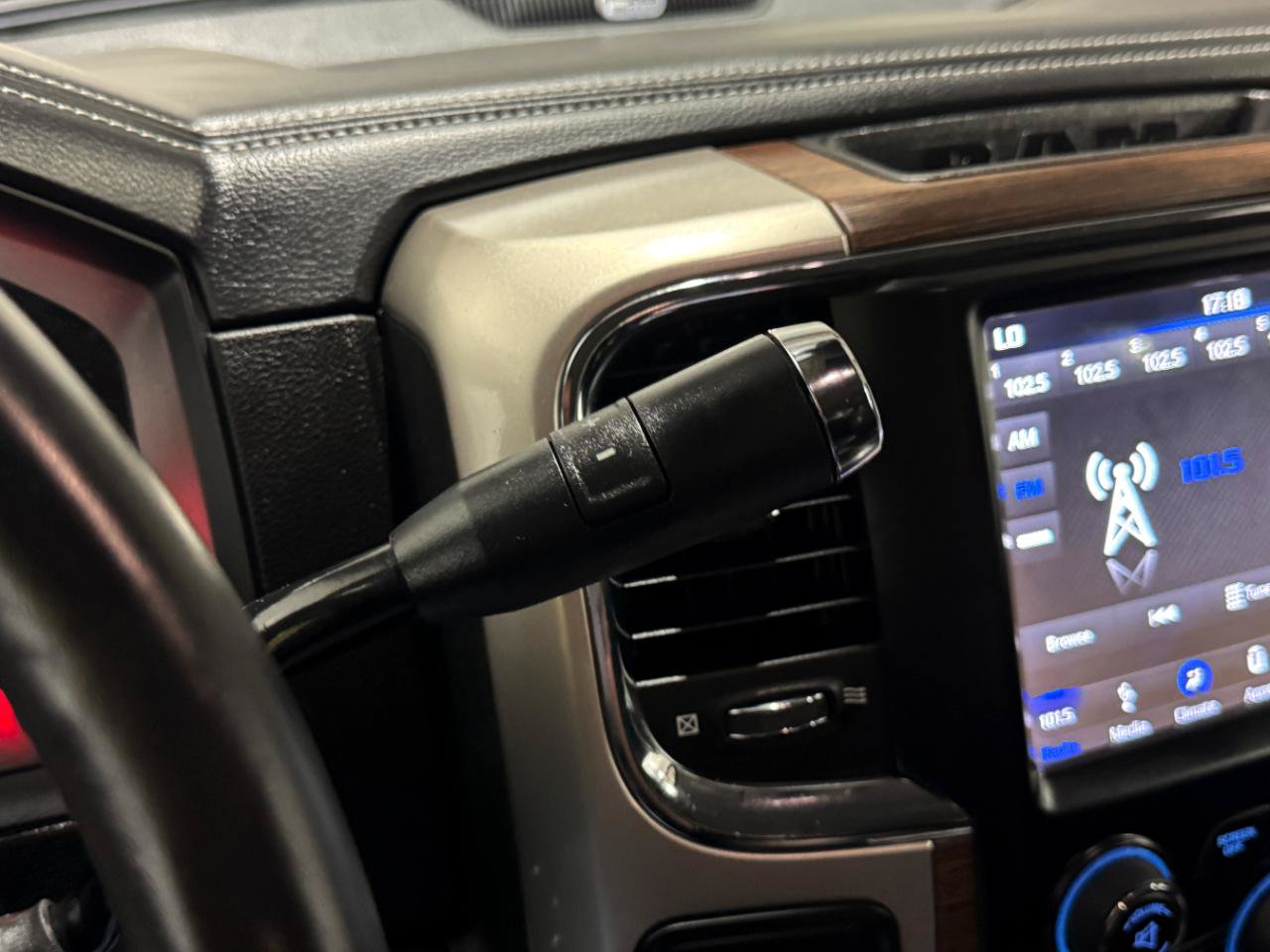 Used 2018 RAM 2500 Laramie w/ Convenience Group AWD/4WD image 26