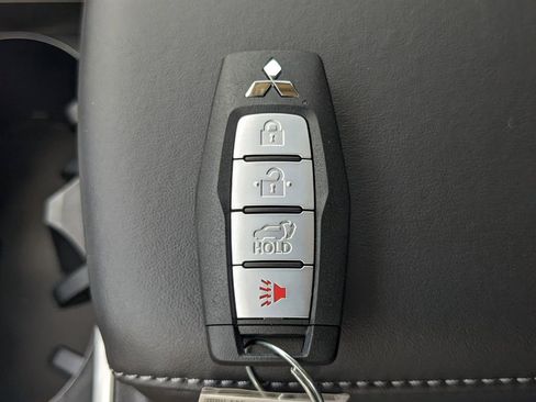 New 2025 Mitsubishi Outlander SEL image 31