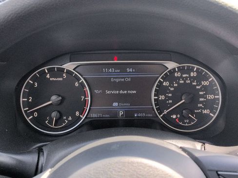Used 2025 Nissan Altima 2.5 SV FWD image 16