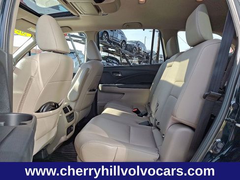 Used 2020 Honda Pilot Touring image 11