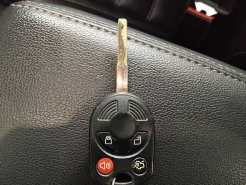 Used 2018 Ford Escape SEL FWD image 32