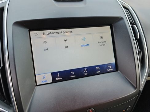 Used 2020 Ford Edge Titanium FWD image 25