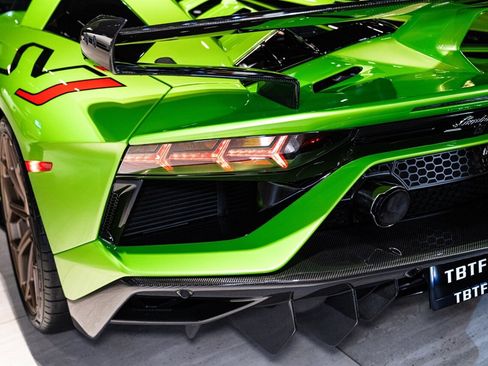 Used 2021 Lamborghini Aventador SVJ image 22